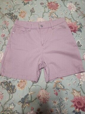 Gloria Vanderbilt Amanda Shorts Size 8